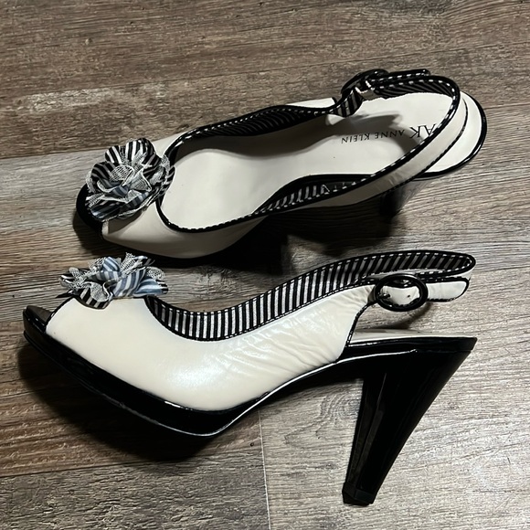 AK Anne Klein Akeli Peep Toe
Slingback Heel - Picture 1 of 7